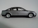 1:18 Welly Volkswagen Passat 2000 Grey Metallic. Uploaded by Francisco